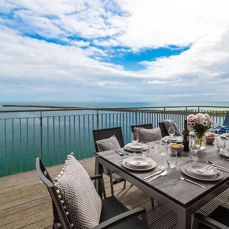 Apartment Ocean King- Penthouse, Ostseeblick, Balkon, Kamin *