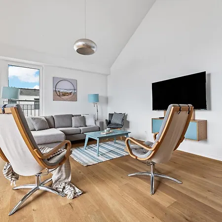 Ocean King- Penthouse, Ostseeblick, Balkon, Kamin *