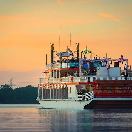 Ocean King- Penthouse, Ostseeblick, Balkon, Kamin Апартаменты *